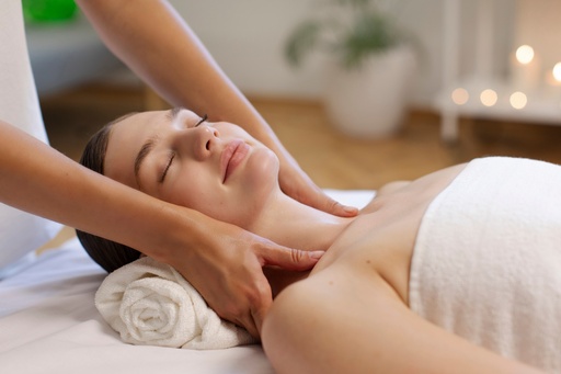 Hoofd- en schoudermassage 30 min € 40