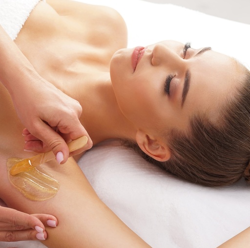 Waxen Oksels  € 15